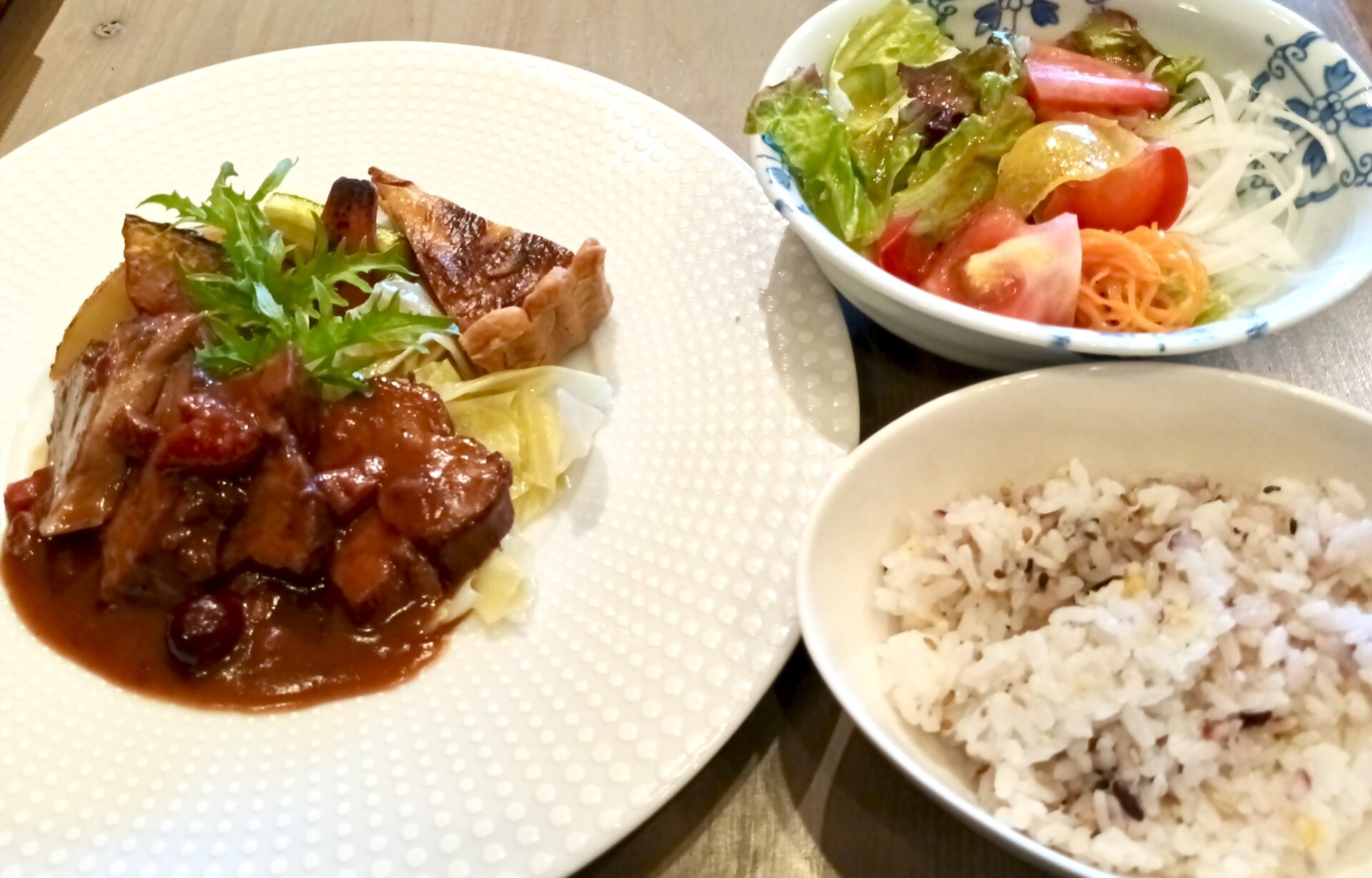 【南島原市】ザ・マーキーズカフェで週替わりランチ！地元食材を楽しめるおしゃれカフェ