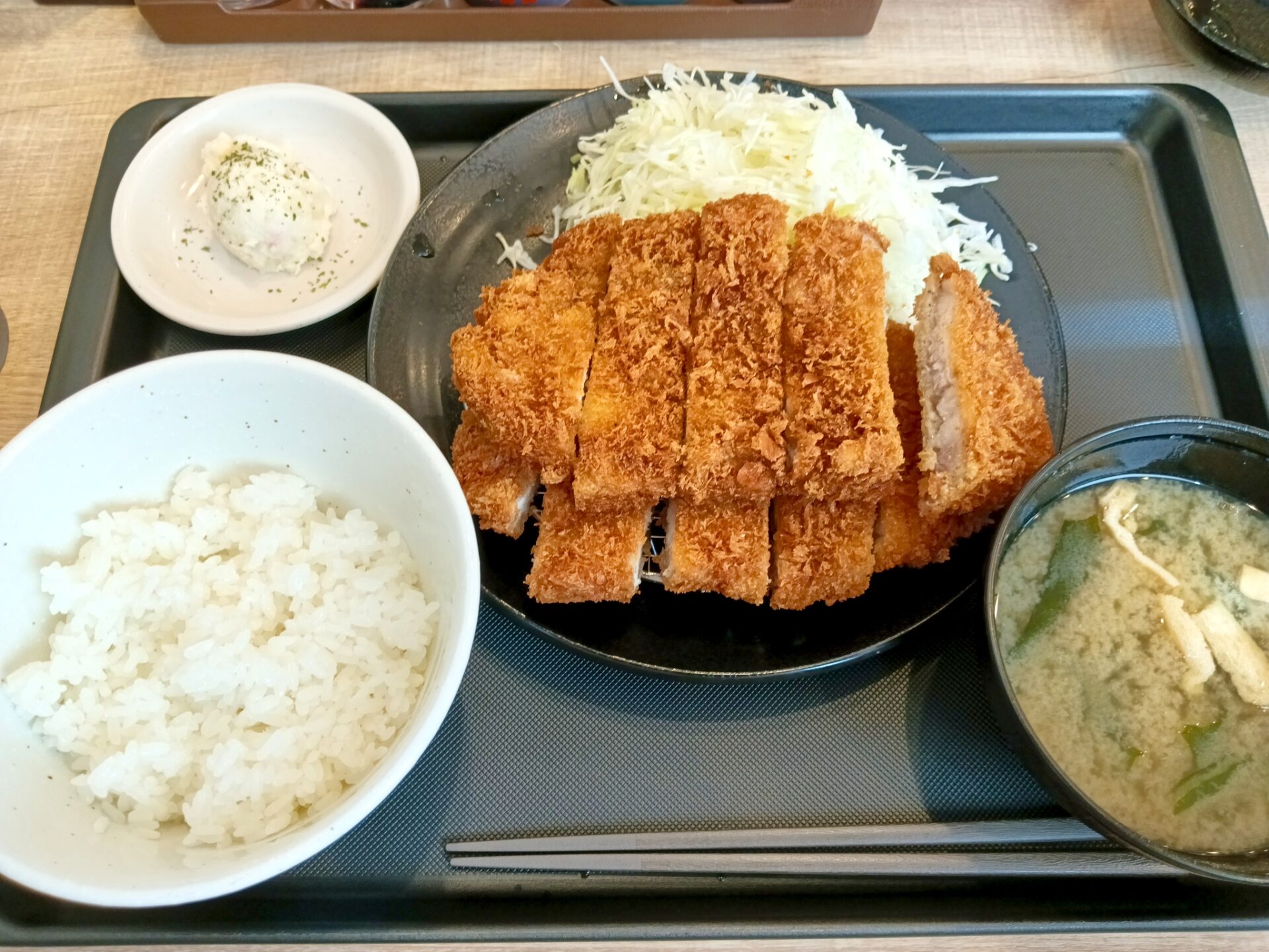 【松のや】ダブルロースかつ定食が690円！TikTokクーポンでお得にランチ